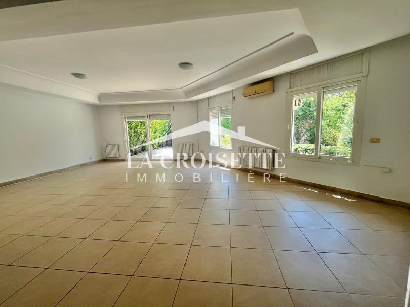 Villa S+3 avec piscine à La Marsa